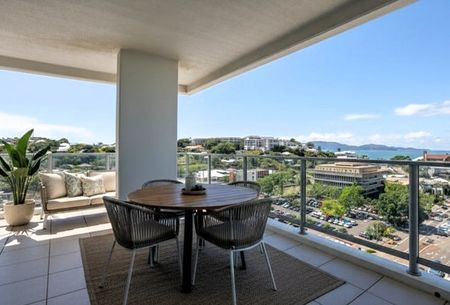Spacious 3 Bedroom Unit with Pool and Secure Parking in Townsville City - Photo 5