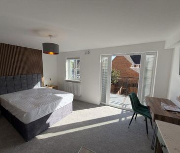 1 bedroom in a house share to rent - Photo 3