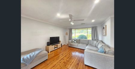 Renovated Four Bedroom Home - Photo 4