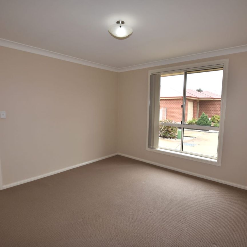 EXECUTIVE & SPACIOUS UNIT LIVING - Photo 1