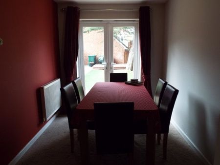 Queensgate, Maidstone - Photo 2