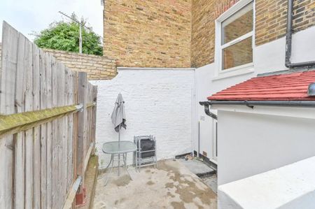 5 bedroom house to rent - Photo 2