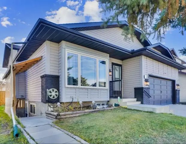 LEGAL BASEMENT SUITE 2 BEDROOMS | 16 Pasadena Gardens Northeast, Calgary - Photo 1