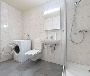 Joli appartement en duplex de 2,5 pièces, partiellement rénové - Photo 3