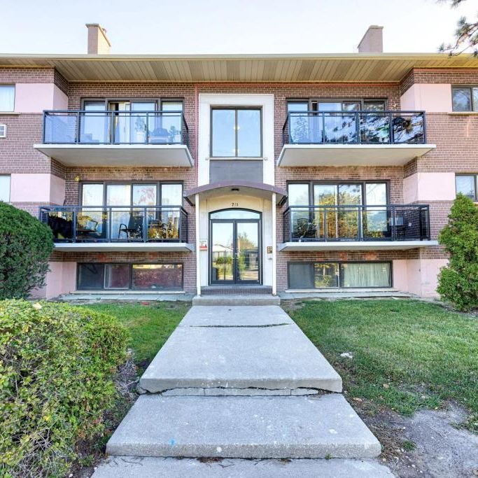 Whitehall Apartments - Photo 1