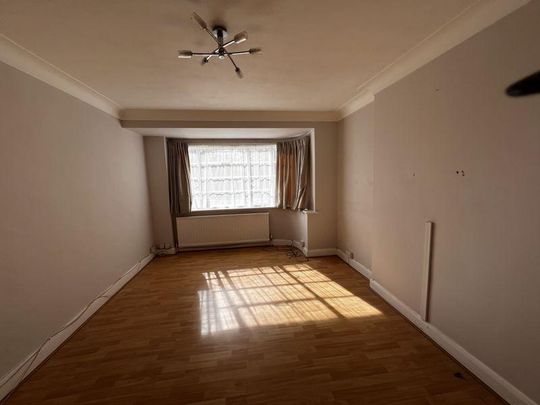 3 bedroom property to rent - Photo 1