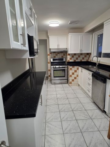 For Lease - 49 Elmvale Crescent, Toronto, Ontario - Photo 5