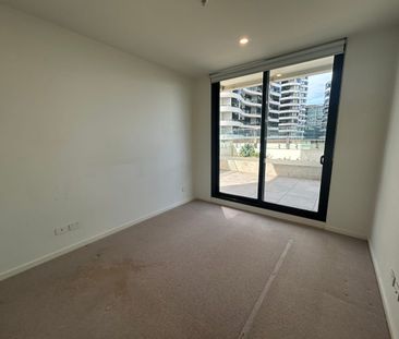 Modern3 bedroom, 2 bedrooms apartments available - Photo 4