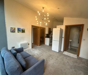 Monton Road, Salford - Photo 3