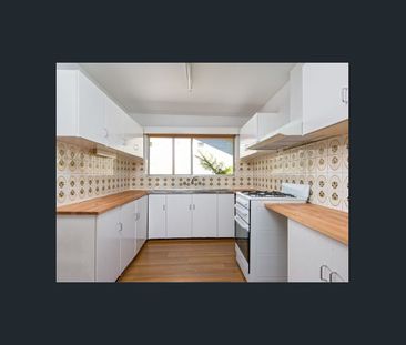 Great Sized Family Home with Oversized Child Friendly Yard - Photo 2