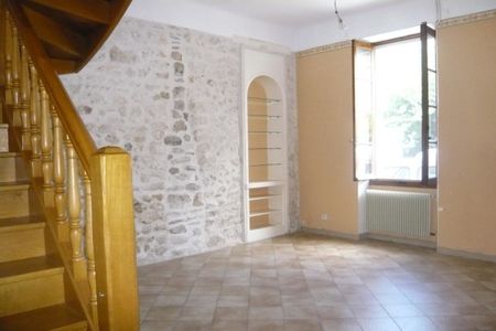 Maison 2 chambres avec cour - Photo 2