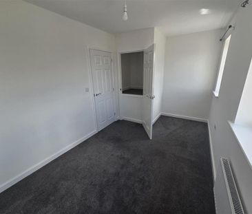 2 bedroom semi-detached house to rent - Photo 5
