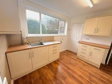 3 bedroom terraced house to rent - Photo 5