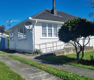 Tidy 4 bedroom - Photo 1