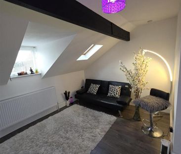 4 bedroom terraced house to rent - Photo 3