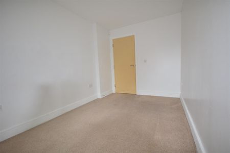 94 Highfields Park Drive, Darley Abbey, Derby, DE22 1JU - Photo 3