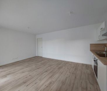 Location Appartement 2 pièces 49m² DEVILLE LES ROUEN 76250 - Photo 4