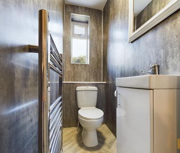 4 bedroom detached bungalow to rent - Photo 5