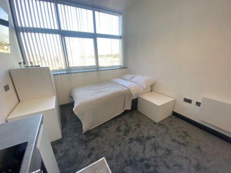 West Road, Harlow - Photo 2