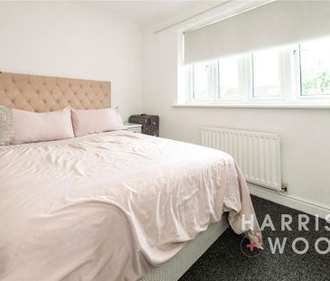 2 bedroom end of terrace house to rent - Photo 4