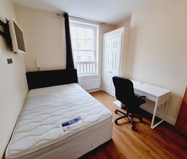 9 Bed Student Accommodation - Photo 4
