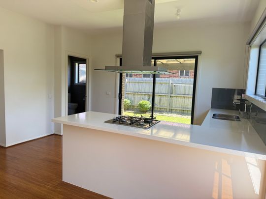 3/116 Kanooka Grove, Clayton VIC 3168 - Townhouse For Rent | Domain - Photo 1