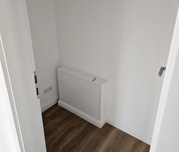 Willkommen im Erstbezug! Eindrucksvolle Neubauwohnung mit Balkon! - Photo 4