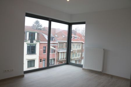 Zeer ruim duplex appartement met 3 slaapkamers - Foto 2