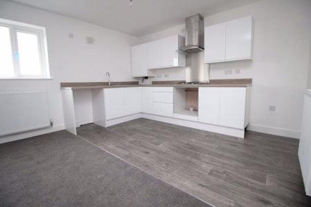 2 Bedroom Apartment - Photo 3