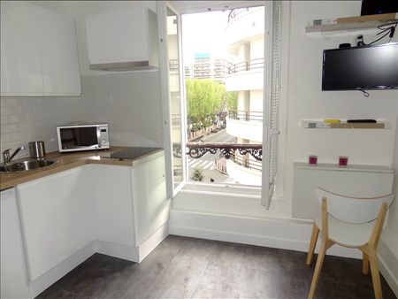 Location Appartement LEVALLOIS PERRET - - Photo 4