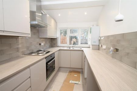 2 bedroom terraced house to rent - Photo 5