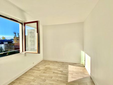 Versailles Gare Rive Droite- 94 m² - 4/5 pièces 3 Chambres - Ascenseur - Balcon - Parking Souterrain - Photo 4