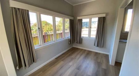 Renovated Cottage - Photo 5