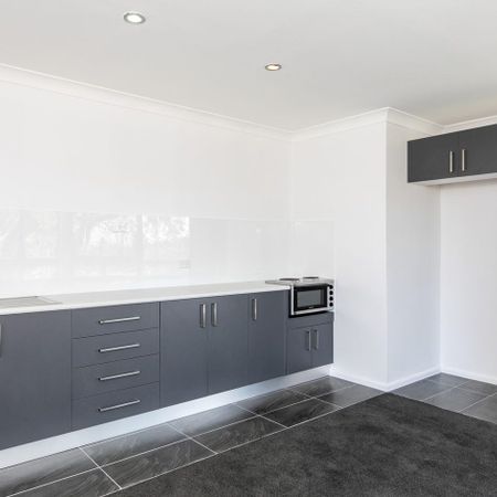 Bright & Functional Upper Duplex in Prime Dee Why Location – Utilities Included! - Photo 3