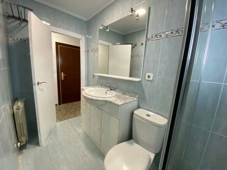 Calle de Tordegrillos, Madrid, Community of Madrid 28021 - Photo 5