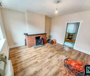 2 bedroom terraced house to rent - Photo 4