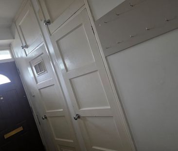 Room in a Shared Flat, Prout Road, E5 - Photo 5