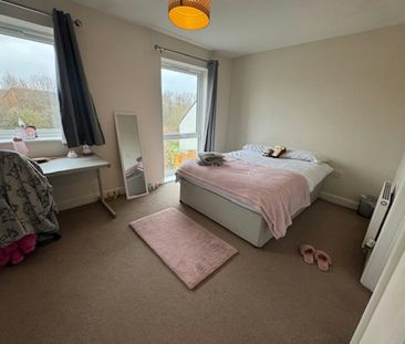 Semi-detached house to rent on - Photo 6