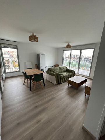 33100 BORDEAUX - APPARTEMENT TROIS PIECES AVEC TERRASSE ET PLACE DE PARKING - Photo 3