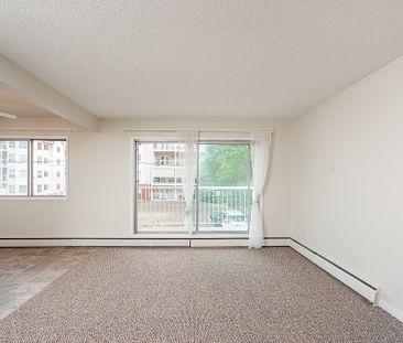 Diplomat Manor - Photo 1