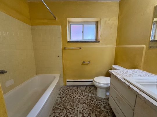 For Lease - 6049 Culp Street Unit# 3, Niagara Falls, Ontario - Photo 1