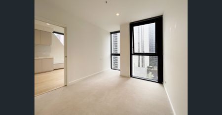 Spacious Apartment at Golden Position (Lease Transfer with Extension Possible) - Photo 3