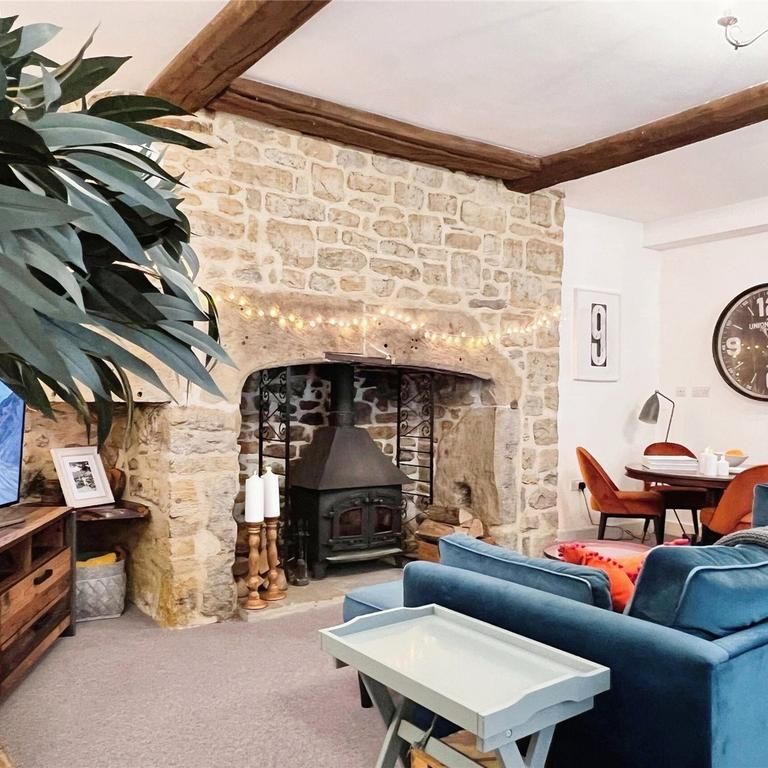 2 bedroom terraced house to rent - Photo 1