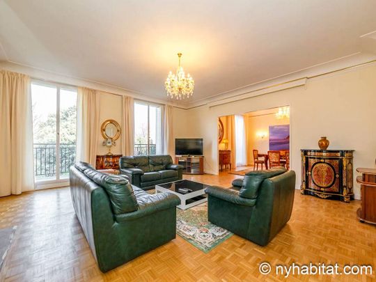 Logement à Paris, Location meublée - T4 - Parc Monceau, Champs Élysées - Gare Saint Lazare (PA-4961) - Photo 1