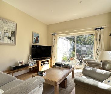 6 Bedroom House - Photo 4