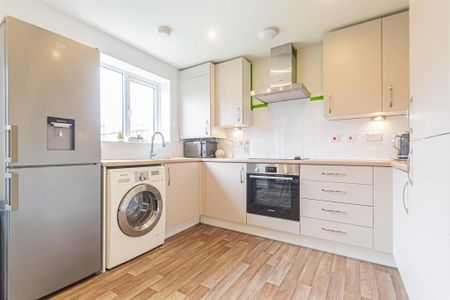 2 bedroom semi-detached house to rent - Photo 4