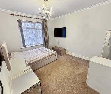 Durbar Road | Off Dunstable Rd | LU4 8BA - Photo 5