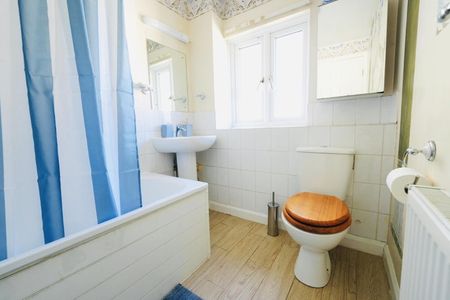 Room in a Shared House, Keats Close, SE1 - Photo 5