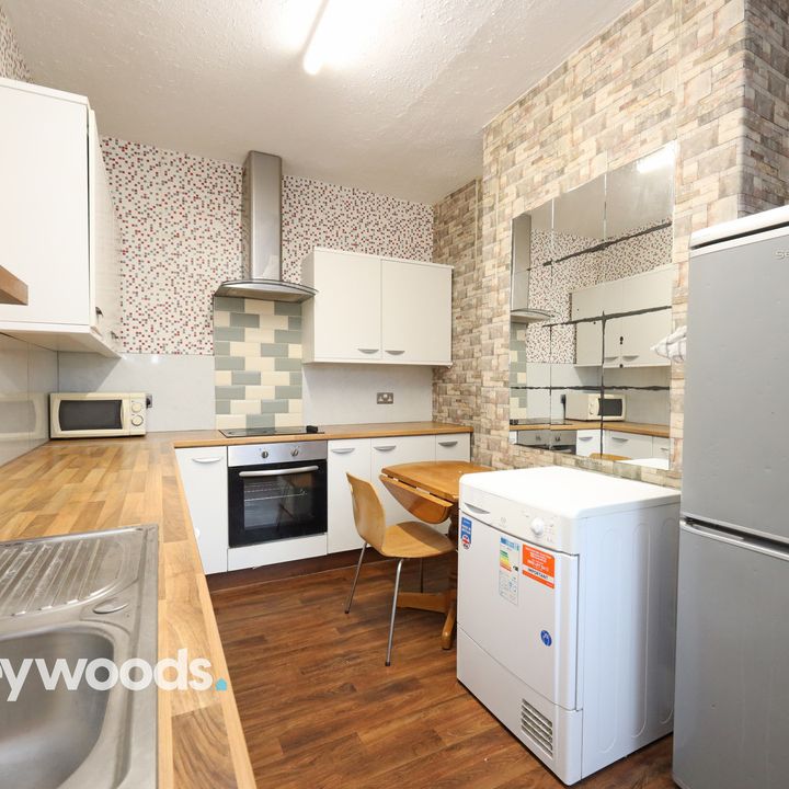 1 bed house of multiple occupation to rent in Victoria Street, Stoke-on-Trent, Staffordshire - Photo 1
