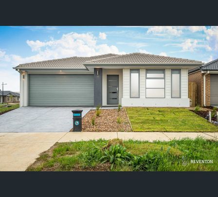 32 Taylor's Cct, Charlemont, Vic 3217 - Photo 1